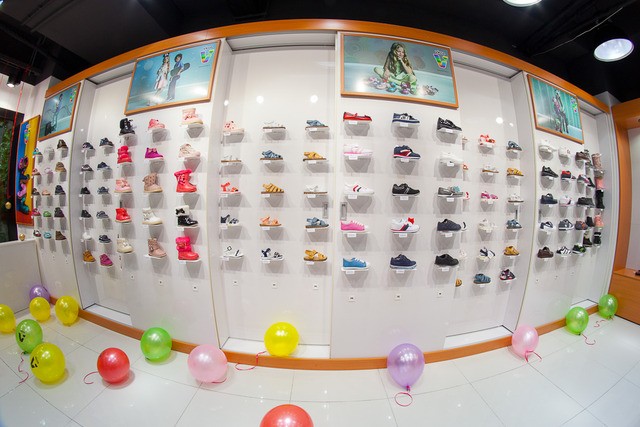 Продается сеть магазинов детской обуви