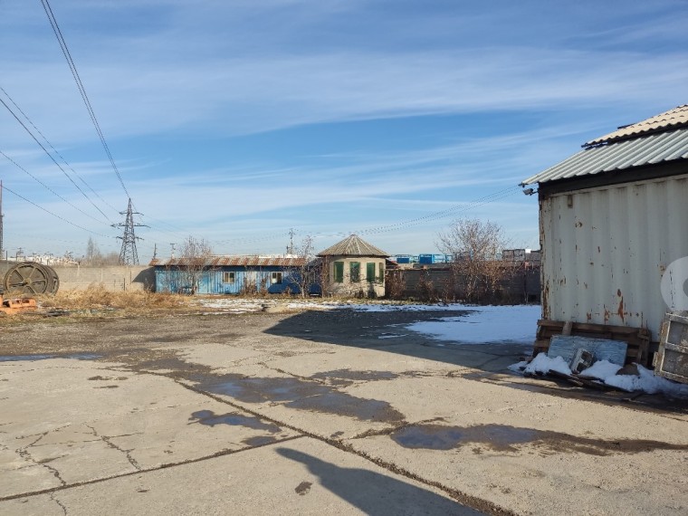 Продается промышленный участок с зданиями в селе Пригородном г. Бишкек